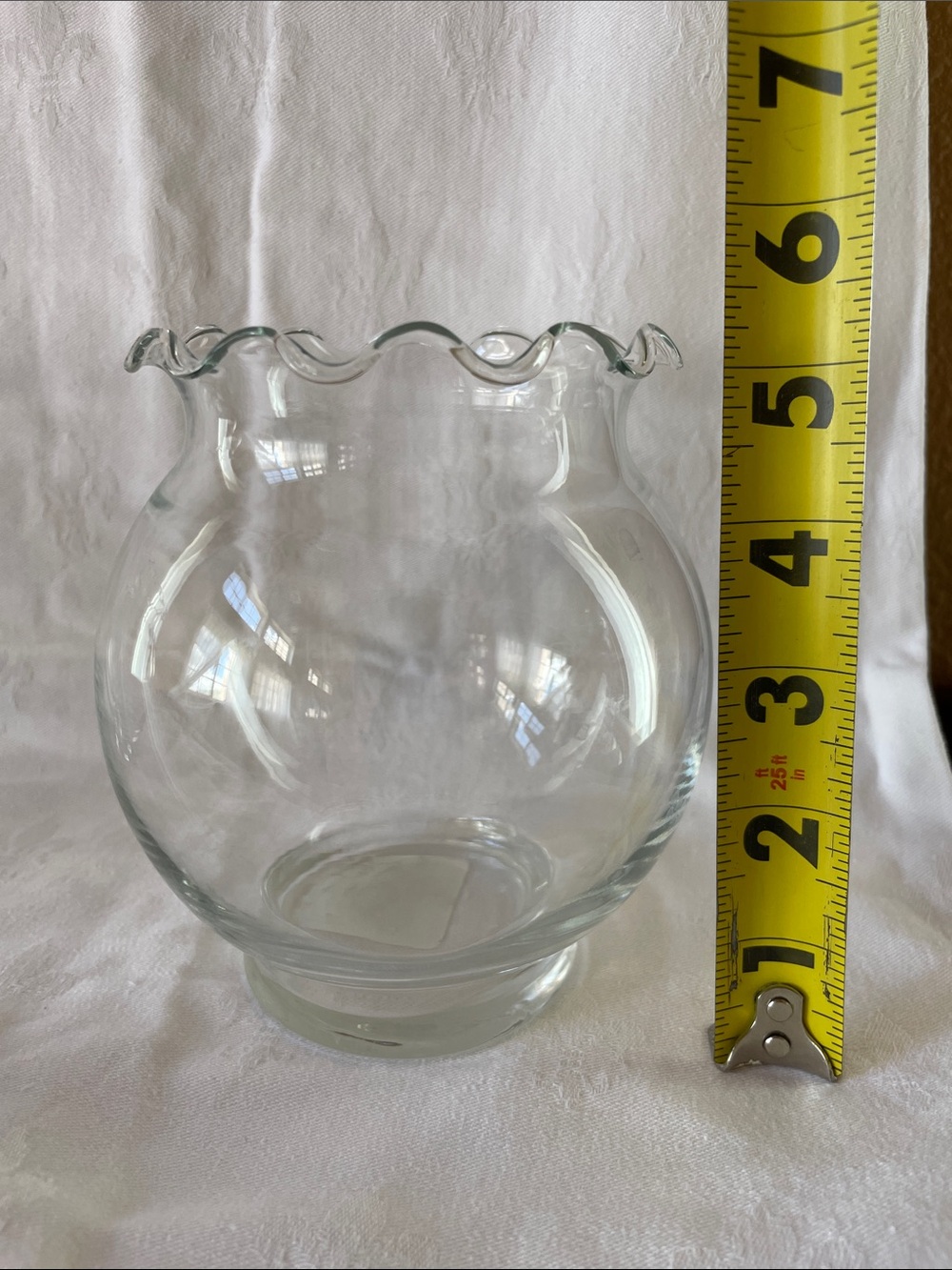 Vintage Anchor Hocking Glass Footed Ivy Ball Bowl Ruffled Edge - Picture 3 of 5